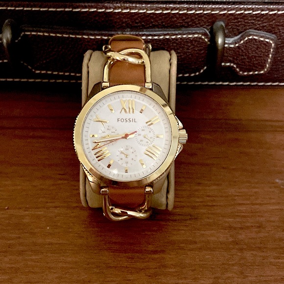 Women’s Fossil watch. - Picture 1 of 1
